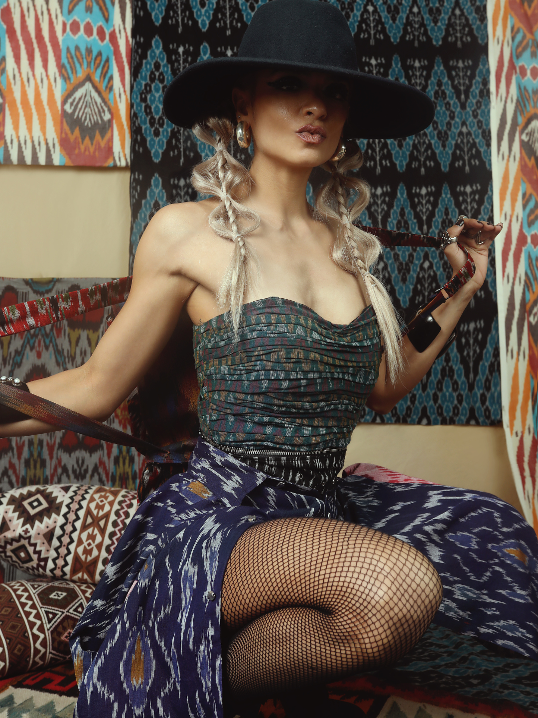 RYTHM BUSTIER