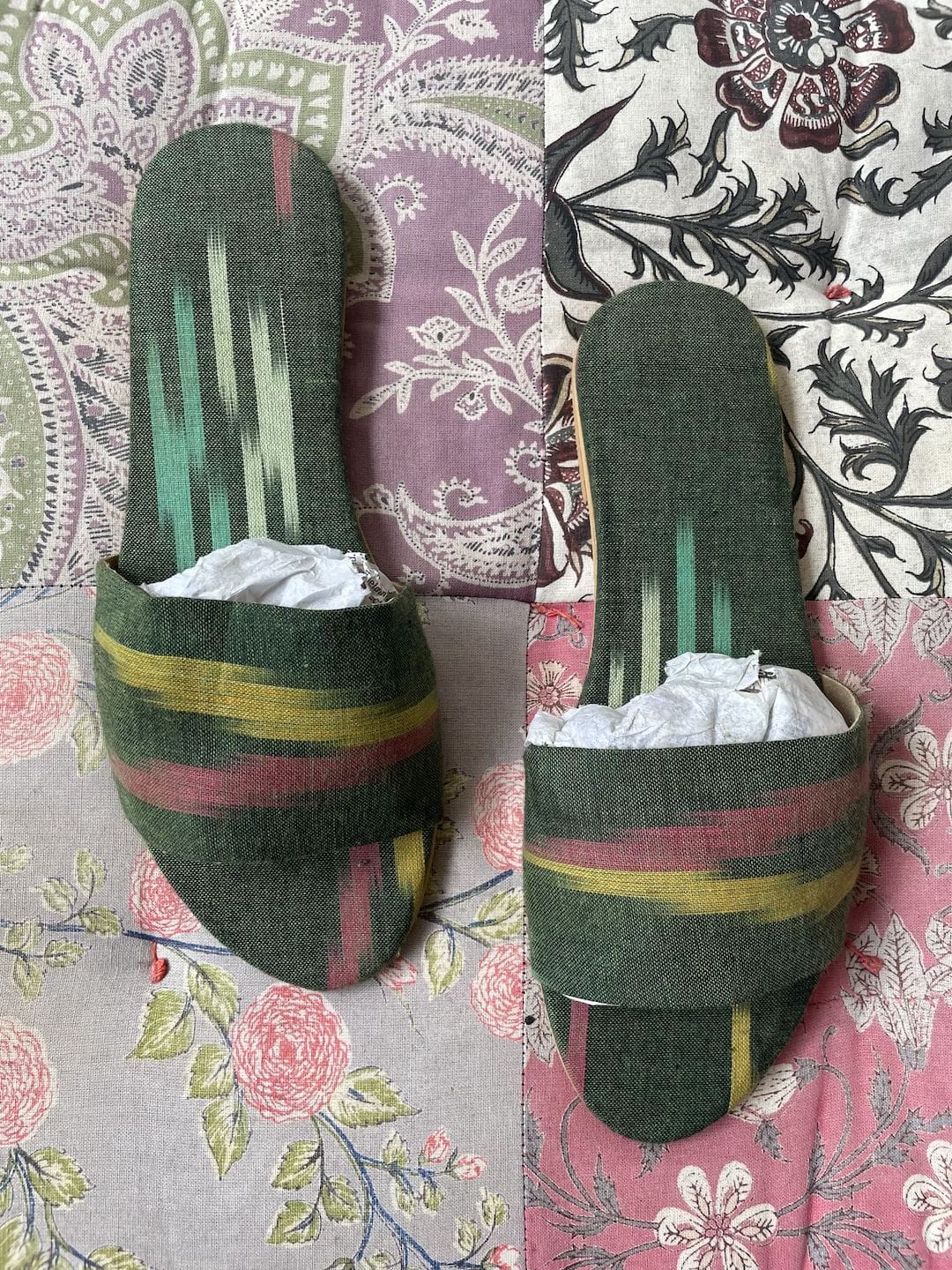 Slides - Ikat